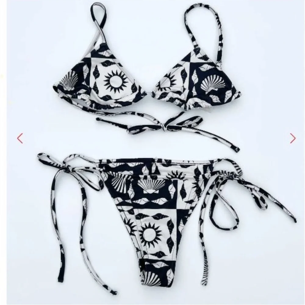 Lisa Says Gah Bikini